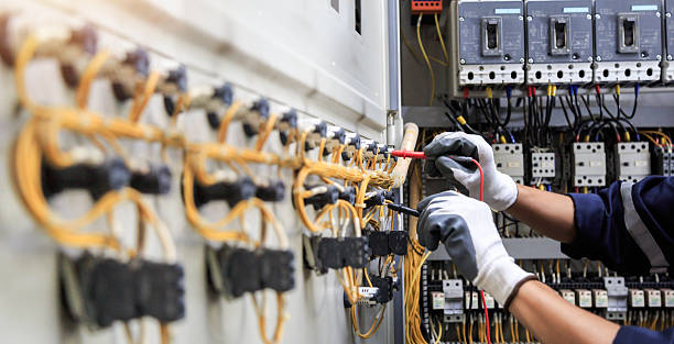 Professional Electrician technician working in Folsom, PA